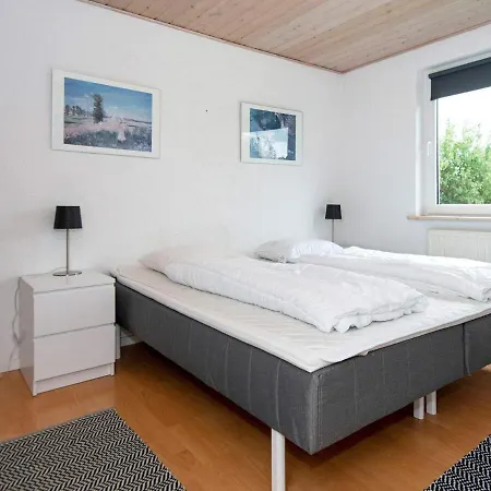 Holiday V * Egernsund